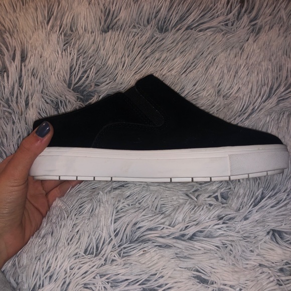 Steve Madden Black Flats - Picture 5 of 5